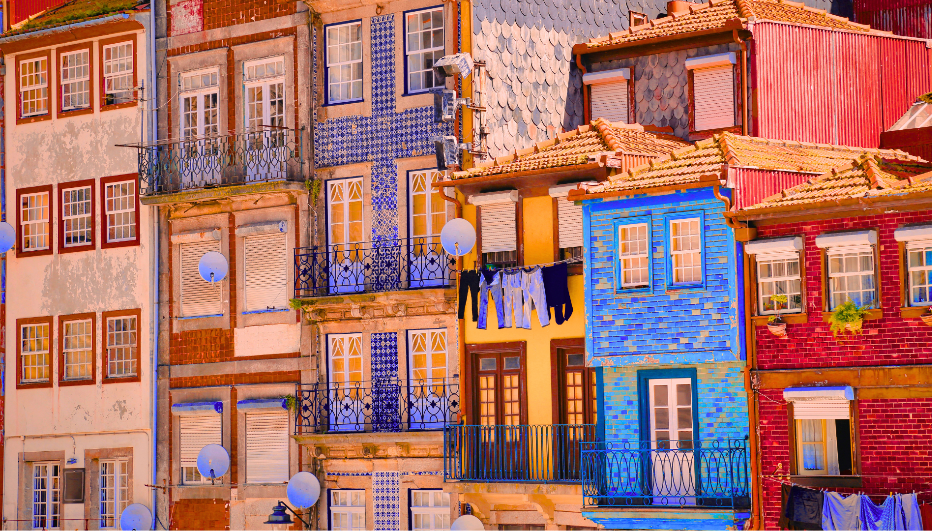 Ribeira houses in Porto