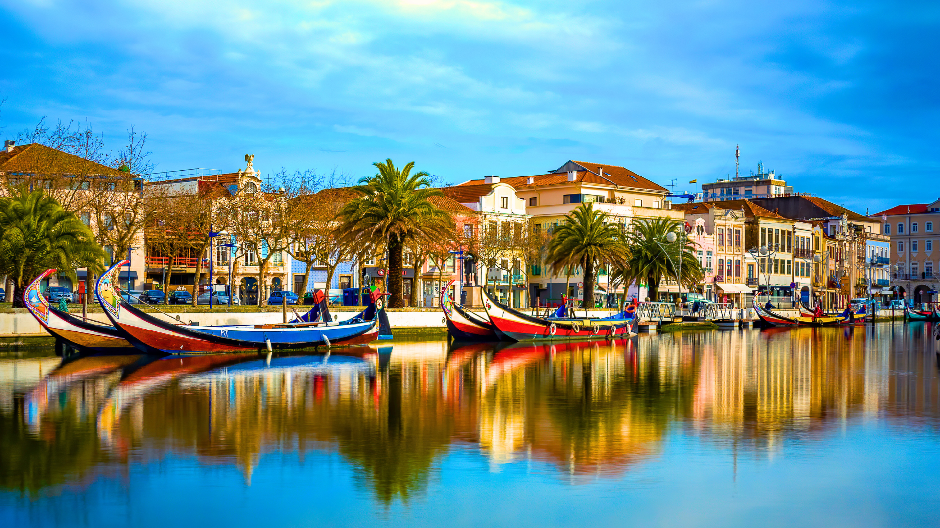 Aveiro canals and boats