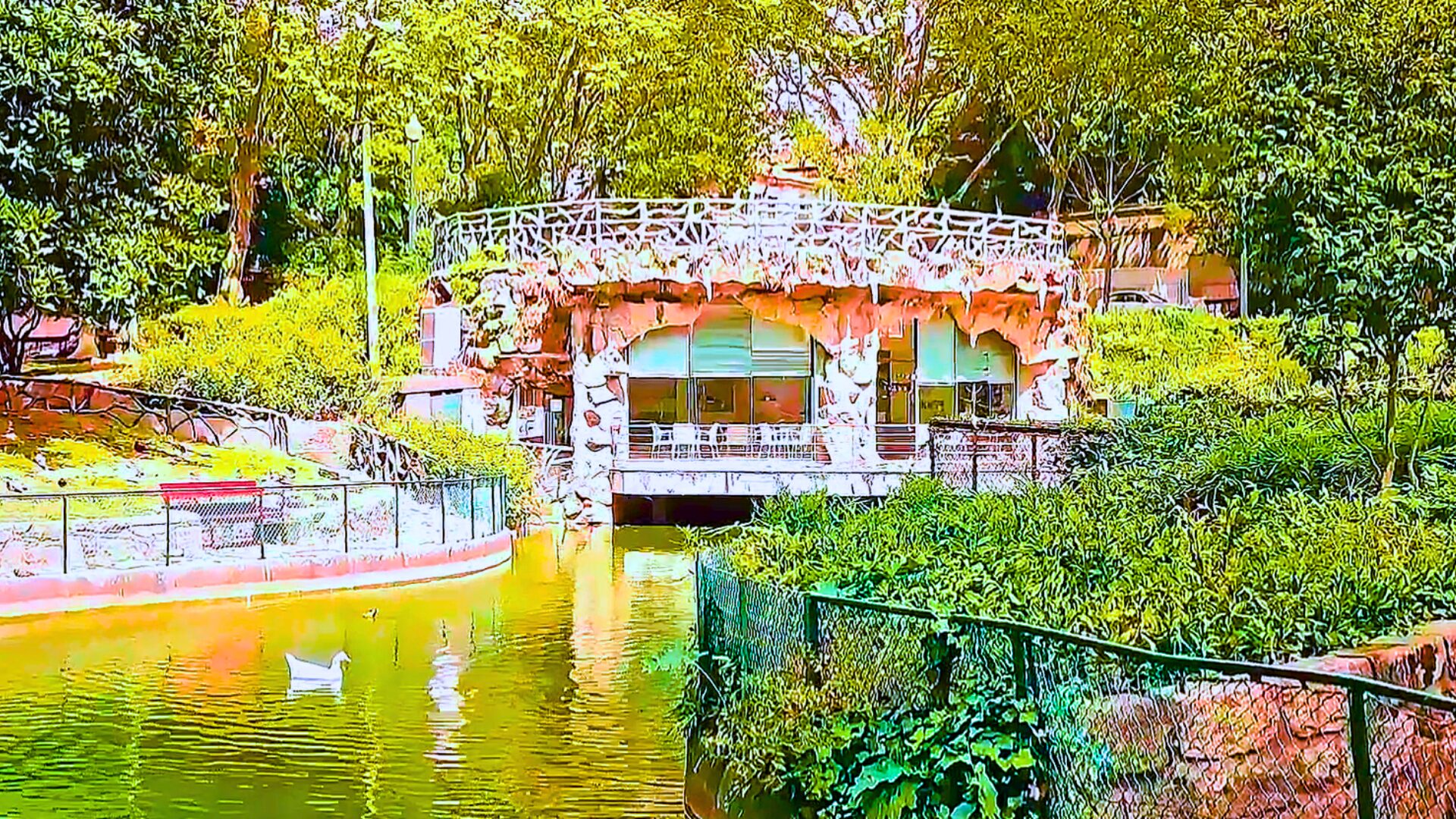 Arca d’Água garden café and lake in Porto
