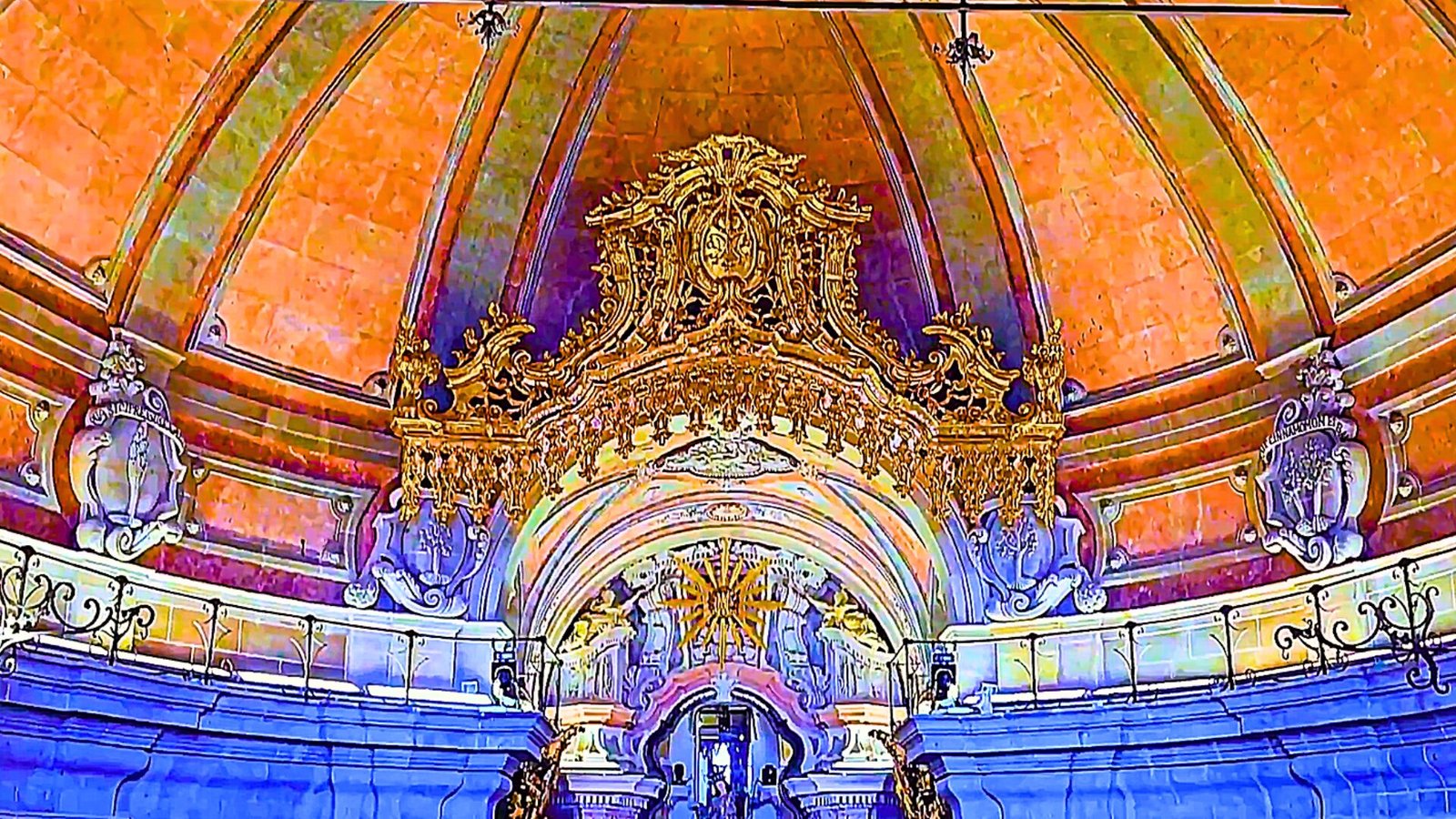 Vault inside Clérigos Church