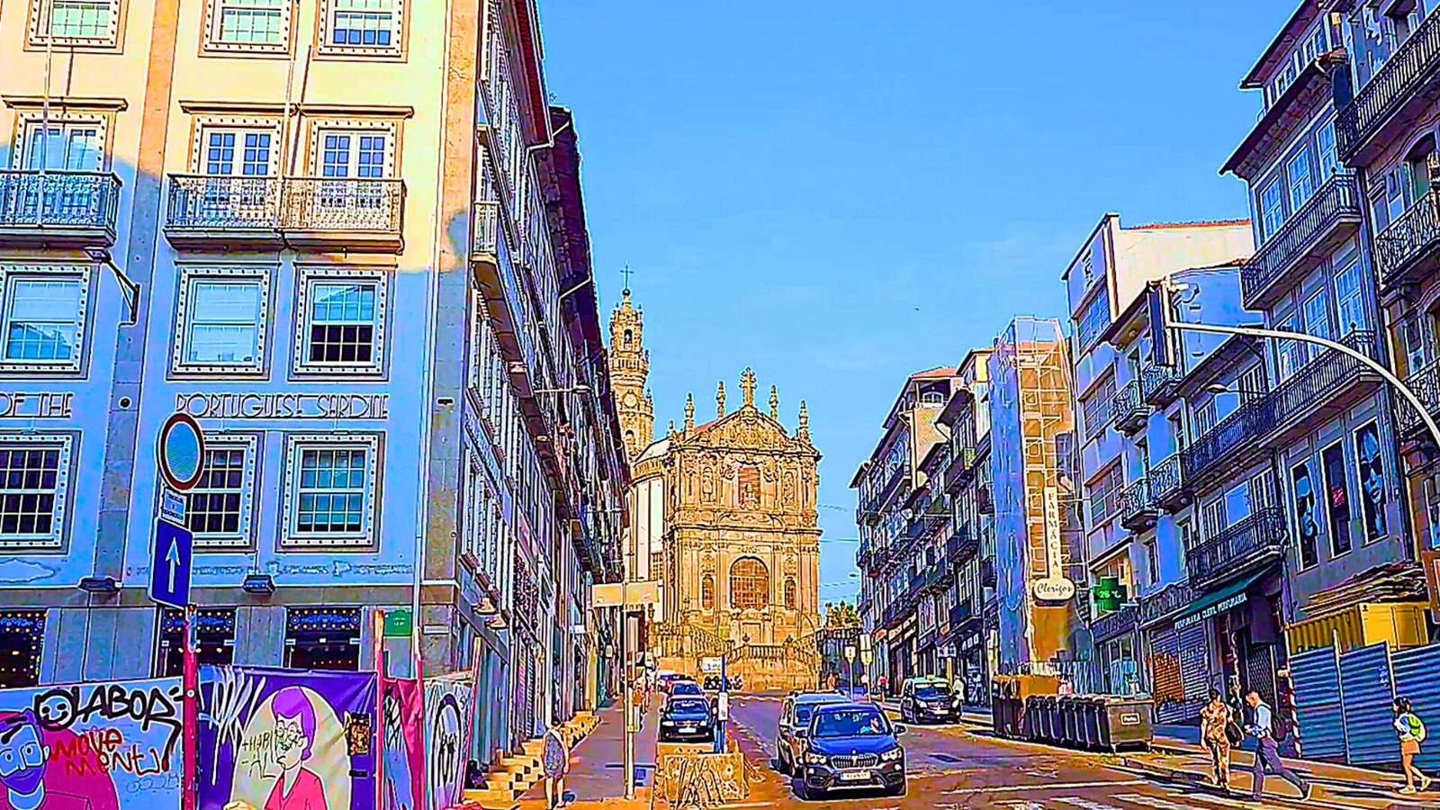 Street outside Clérigos Church