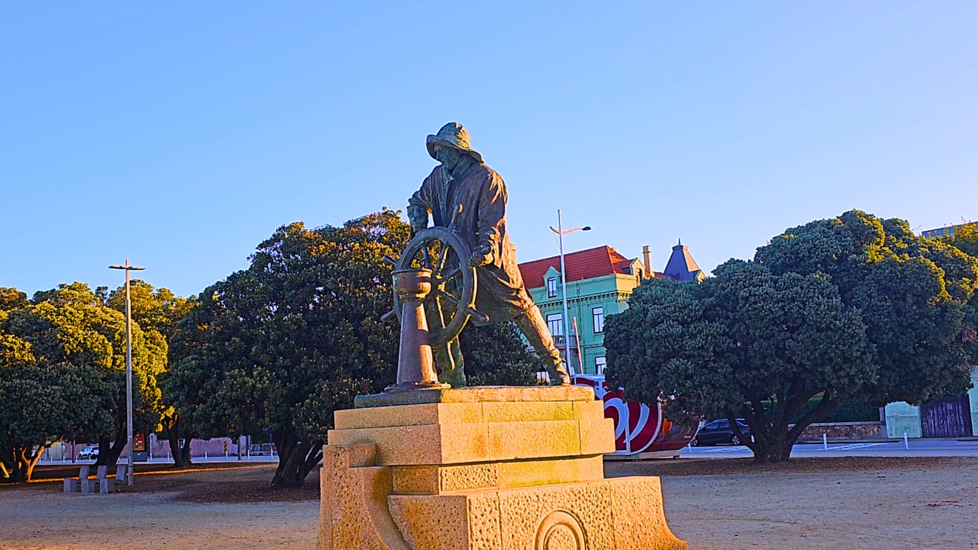Homem do Leme in Foz, Porto