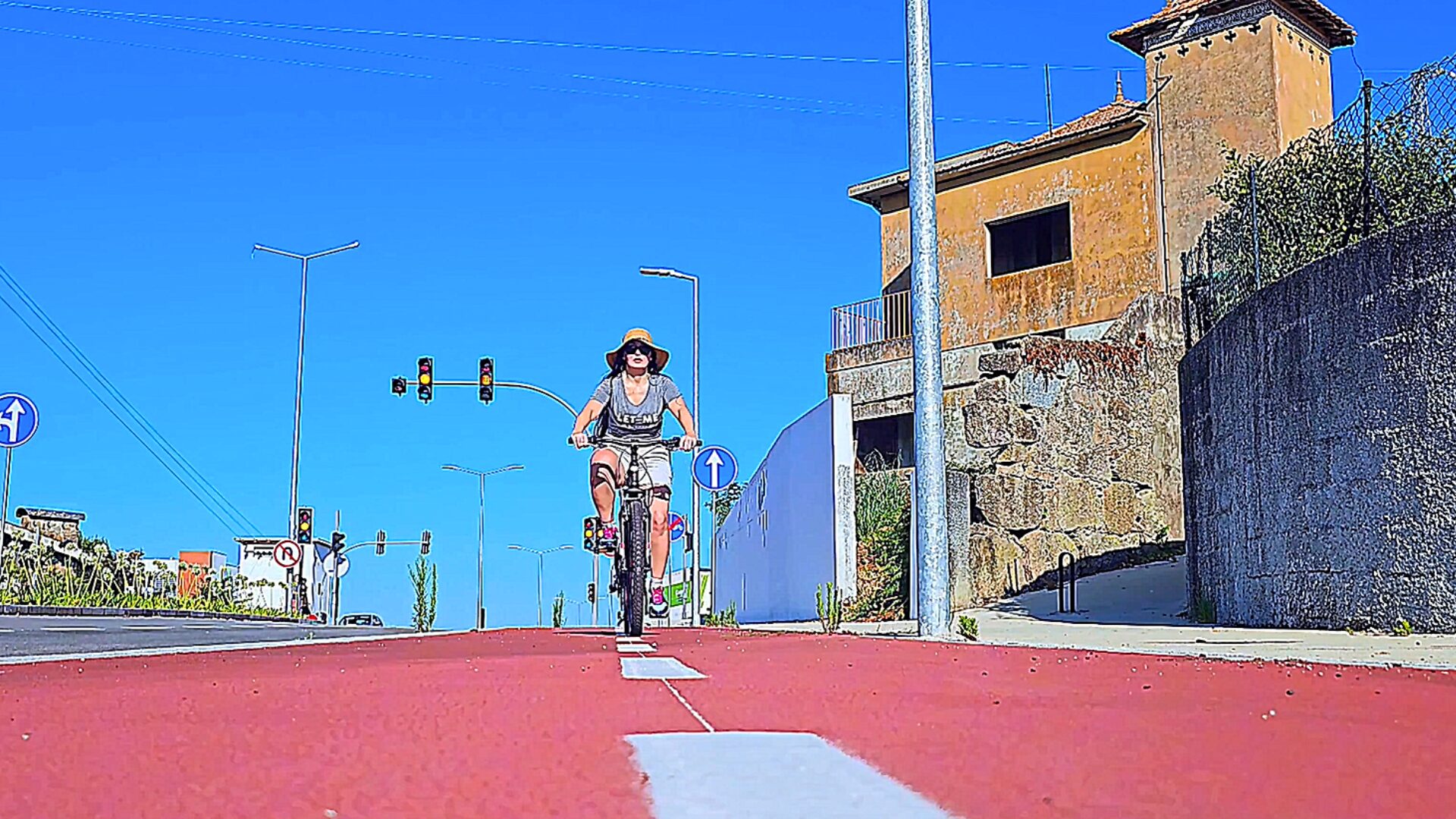 Person cycling on Gaia trail
