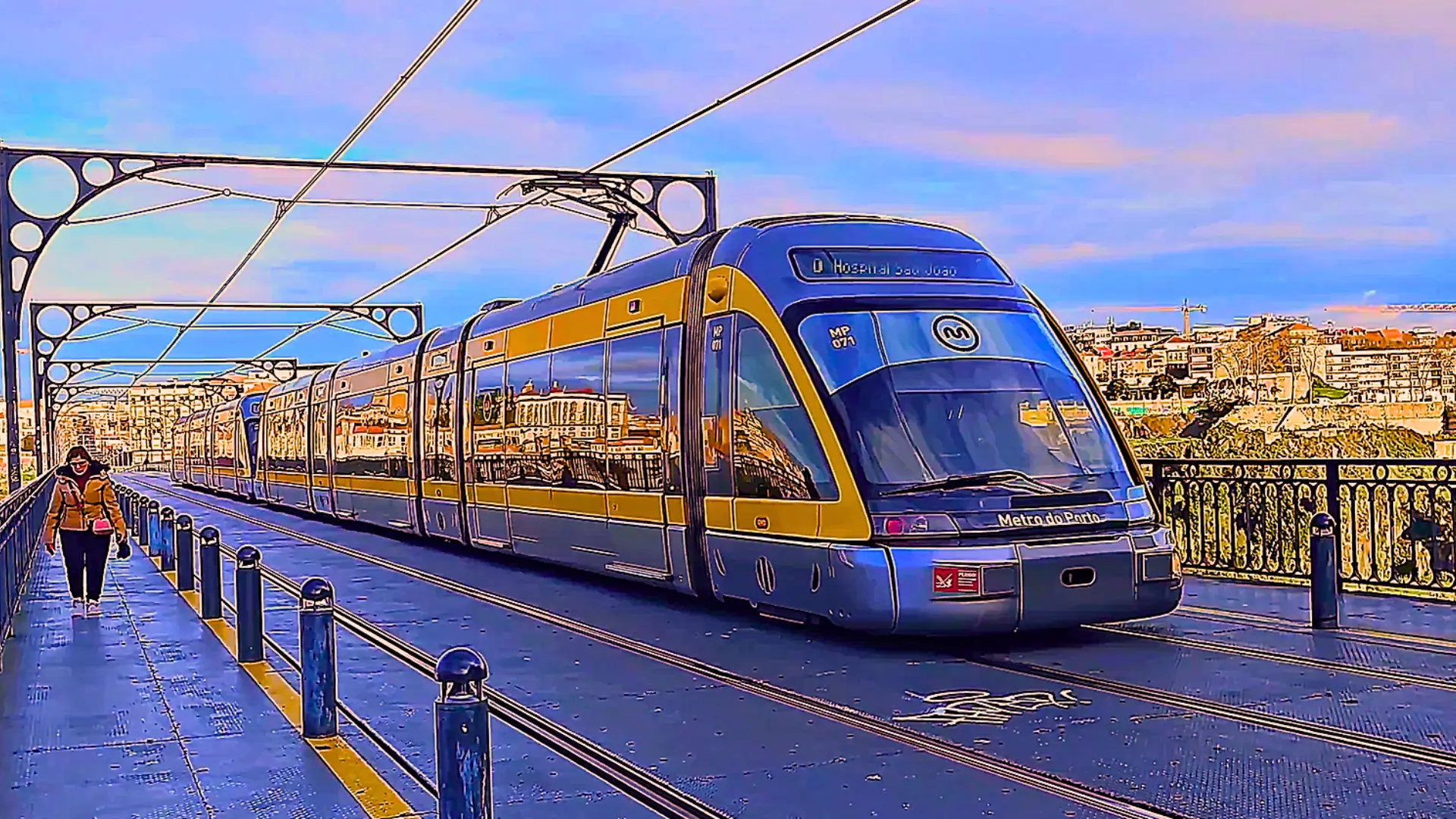 Metro in Luís I Bridge