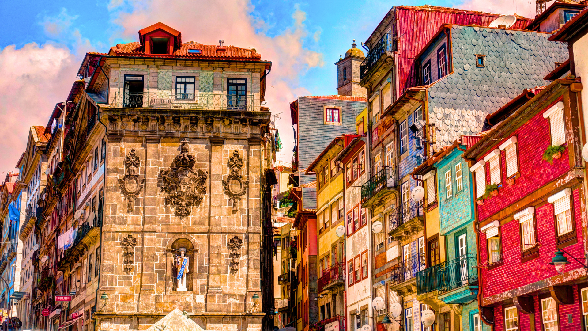Praça do Cubo in Ribeira, Porto