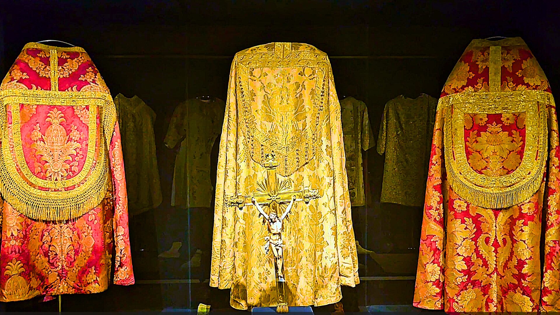 Priestly vestments displayed at Porto Cathedral museum