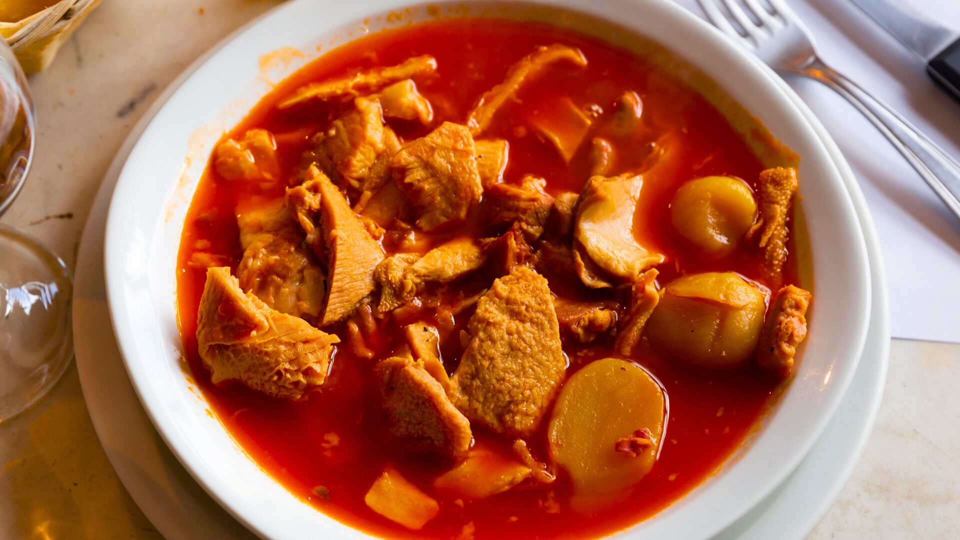 Tripas à moda do Porto, a traditional dish from Porto