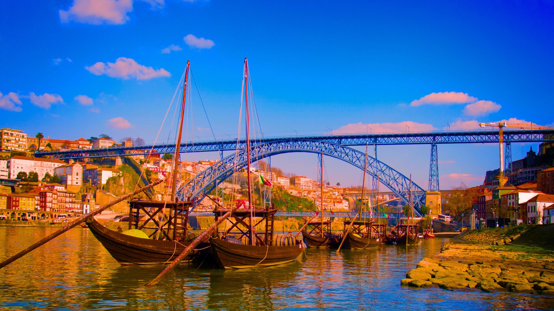 View of Douro and Luís I Bridge from Vila Nova de Gaia
